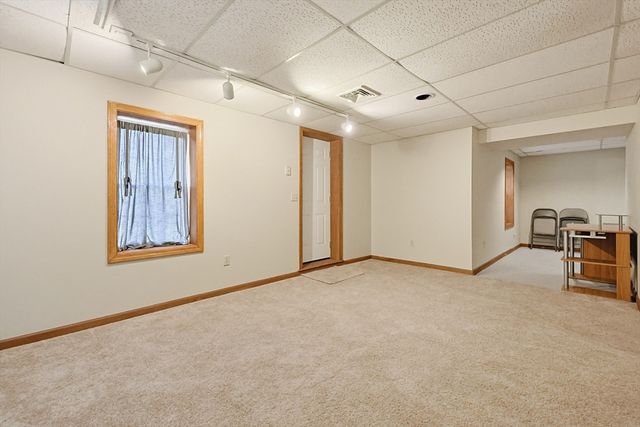 204 Laurelwood Dr 204, Hopedale, MA 01747