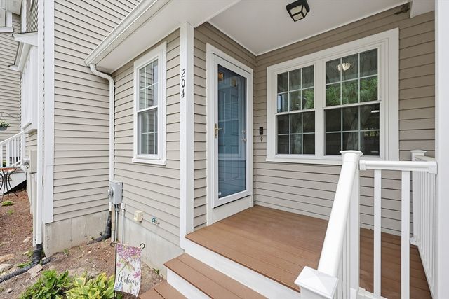 204 Laurelwood Dr 204, Hopedale, MA 01747