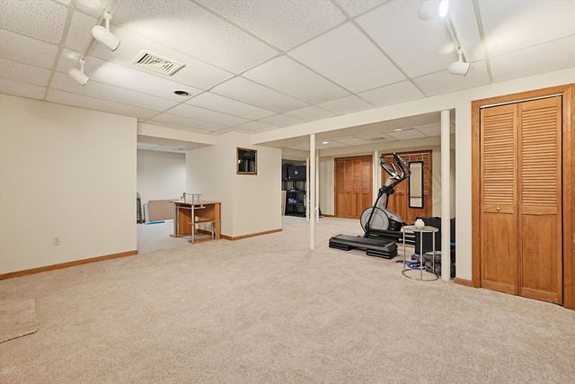 204 Laurelwood Dr 204, Hopedale, MA 01747