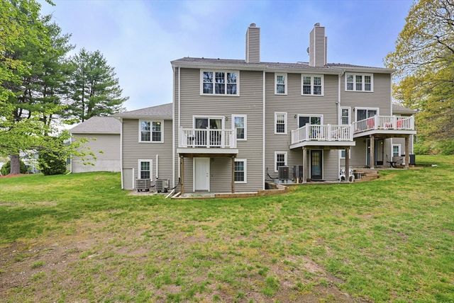 204 Laurelwood Dr 204, Hopedale, MA 01747