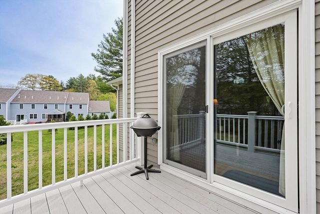 204 Laurelwood Dr 204, Hopedale, MA 01747