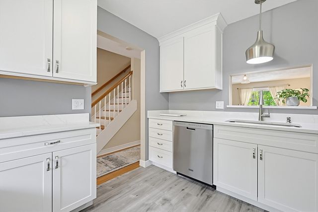 204 Laurelwood Dr 204, Hopedale, MA 01747