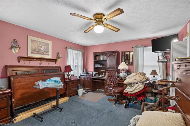 600 Milford LN, Suffolk, VA 23434