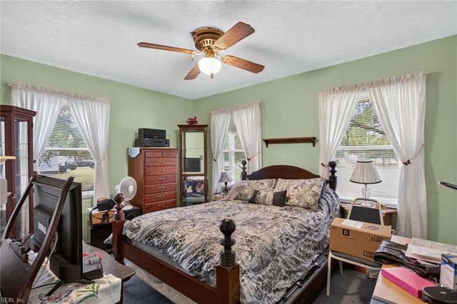 600 Milford LN, Suffolk, VA 23434
