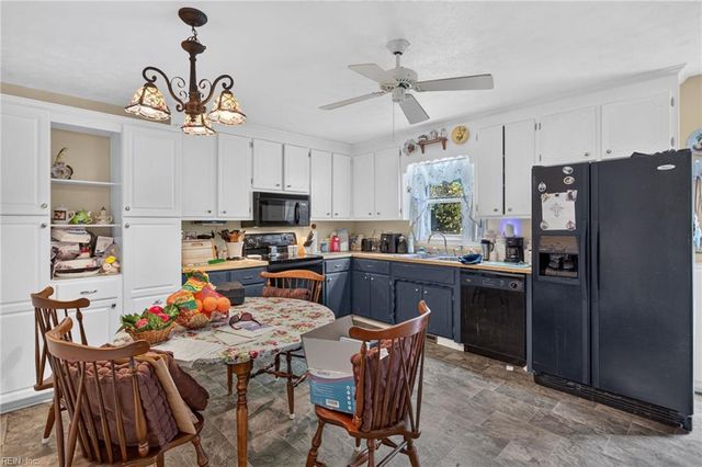 600 Milford LN, Suffolk, VA 23434