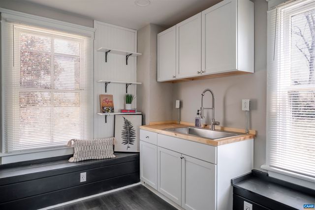 706 CASTALIA ST, Charlottesville, VA 22902