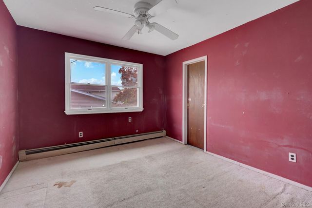 41 Fremont Street, Lindenhurst, NY 11757