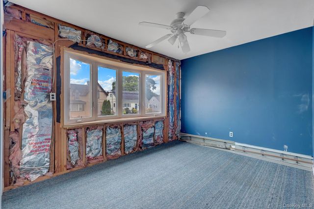 41 Fremont Street, Lindenhurst, NY 11757