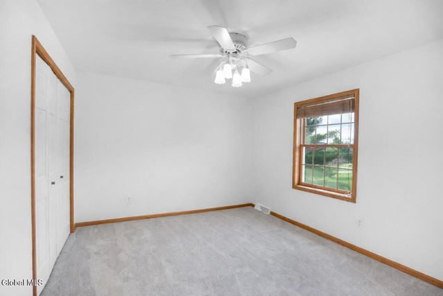 6 Sunrise Terrace, North Greenbush, NY 12198