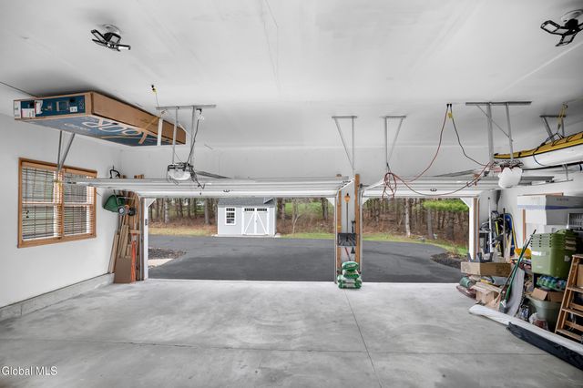 6 Sunrise Terrace, North Greenbush, NY 12198