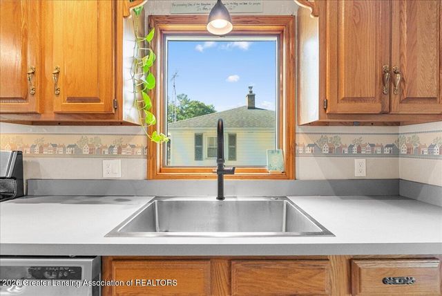 3437 Schlee Street, Lansing, MI 48910