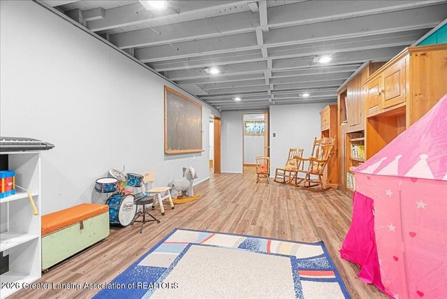3437 Schlee Street, Lansing, MI 48910