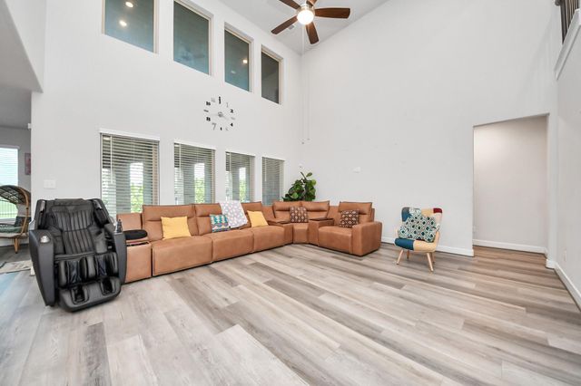 603 Beachman Shore Lane, La Porte, TX 77571