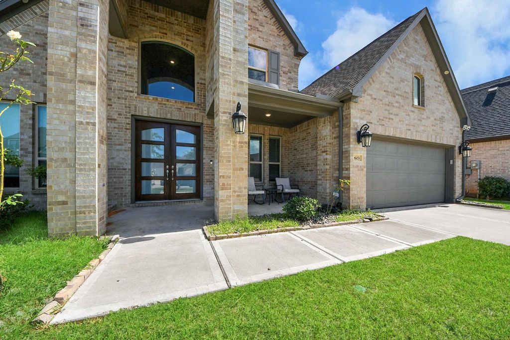 603 Beachman Shore Lane, La Porte, TX 77571