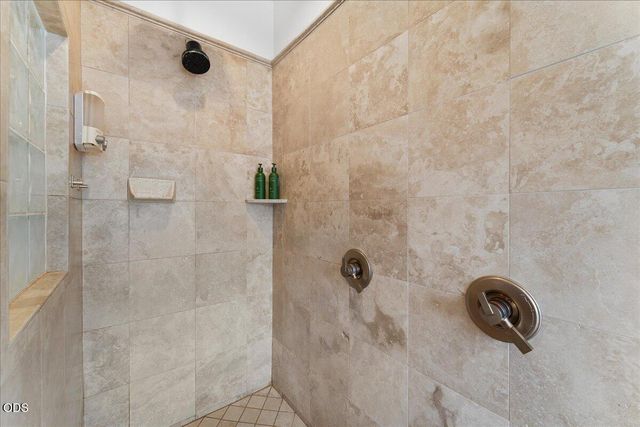 1013 Roxy Ann Road, Medford, OR 97504