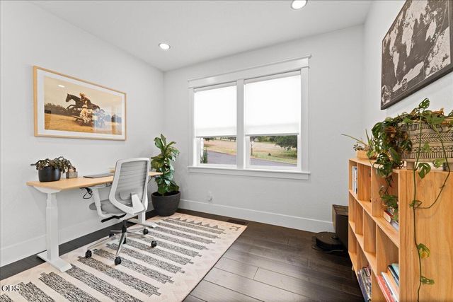 1013 Roxy Ann Road, Medford, OR 97504