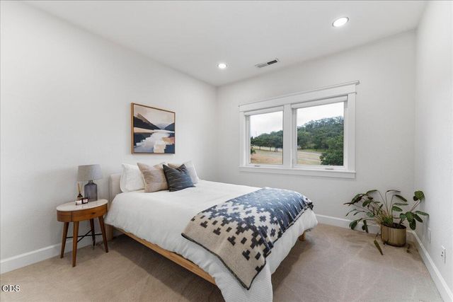 1013 Roxy Ann Road, Medford, OR 97504