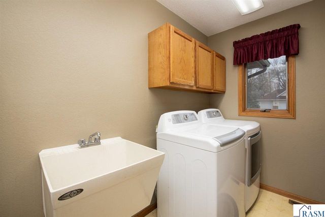 10 Cardinal Court, North Mankato, MN 56003