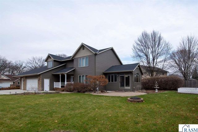 10 Cardinal Court, North Mankato, MN 56003