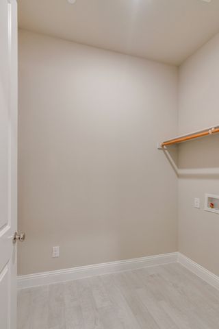 913 Ponds Edge Lane, Euless, TX 76040