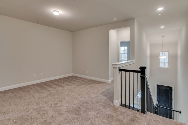 913 Ponds Edge Lane, Euless, TX 76040
