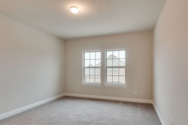 913 Ponds Edge Lane, Euless, TX 76040