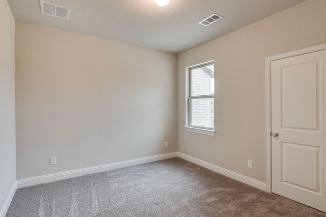 913 Ponds Edge Lane, Euless, TX 76040