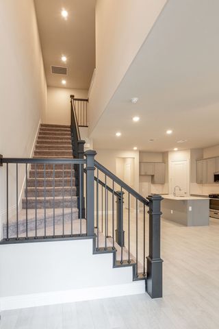 913 Ponds Edge Lane, Euless, TX 76040