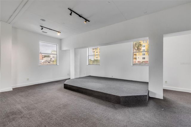 109 N CAUSEWAY, New Smyrna Beach, FL 32169