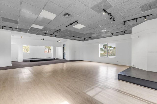 109 N CAUSEWAY, New Smyrna Beach, FL 32169