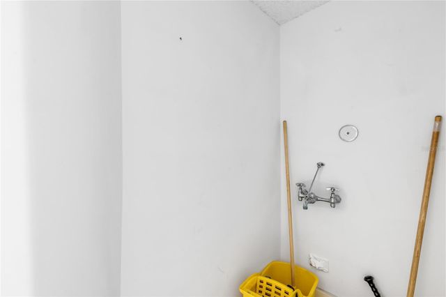 109 N CAUSEWAY, New Smyrna Beach, FL 32169