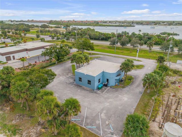 109 N CAUSEWAY, New Smyrna Beach, FL 32169