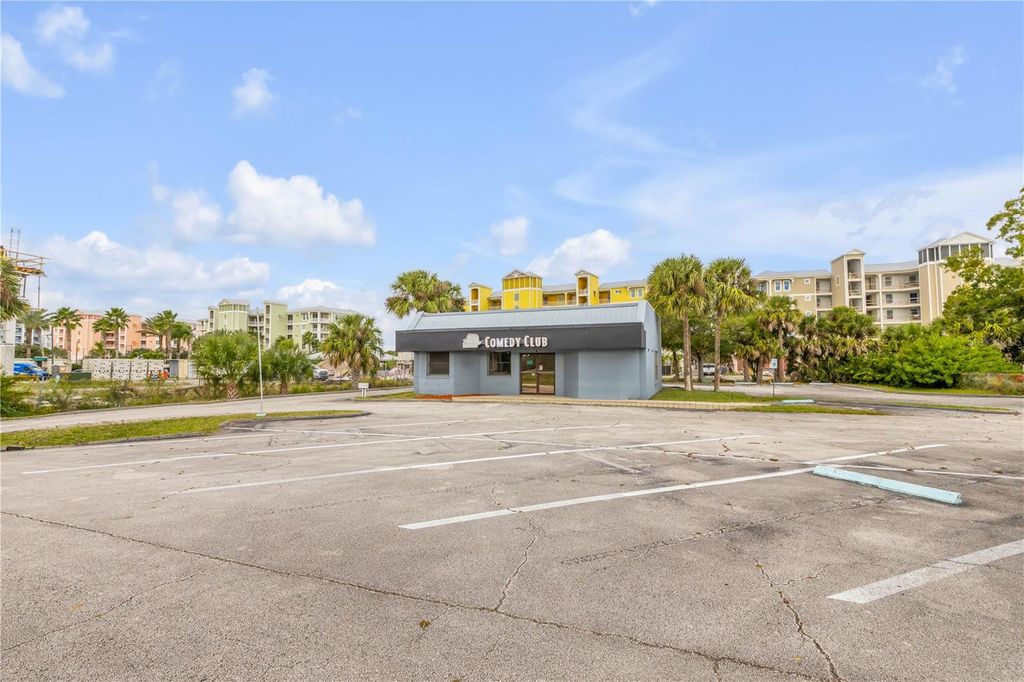 Image 16 of property listing at 109 N CAUSEWAY, New Smyrna Beach, FL 32169