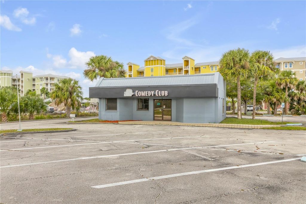 Image 17 of property listing at 109 N CAUSEWAY, New Smyrna Beach, FL 32169