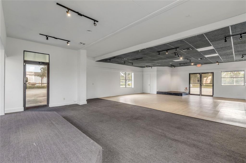 Image 24 of property listing at 109 N CAUSEWAY, New Smyrna Beach, FL 32169