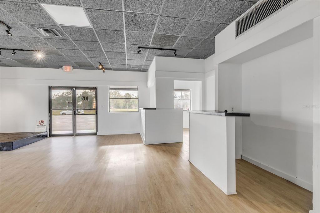 Image 28 of property listing at 109 N CAUSEWAY, New Smyrna Beach, FL 32169