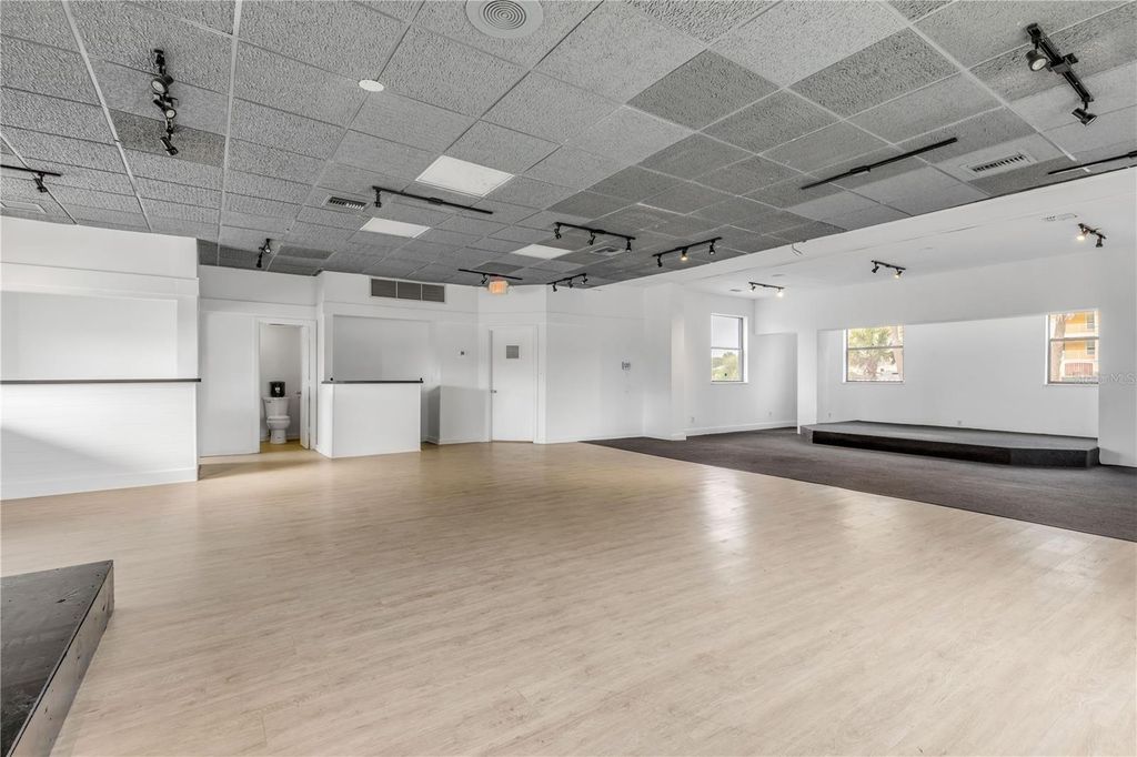 Image 30 of property listing at 109 N CAUSEWAY, New Smyrna Beach, FL 32169
