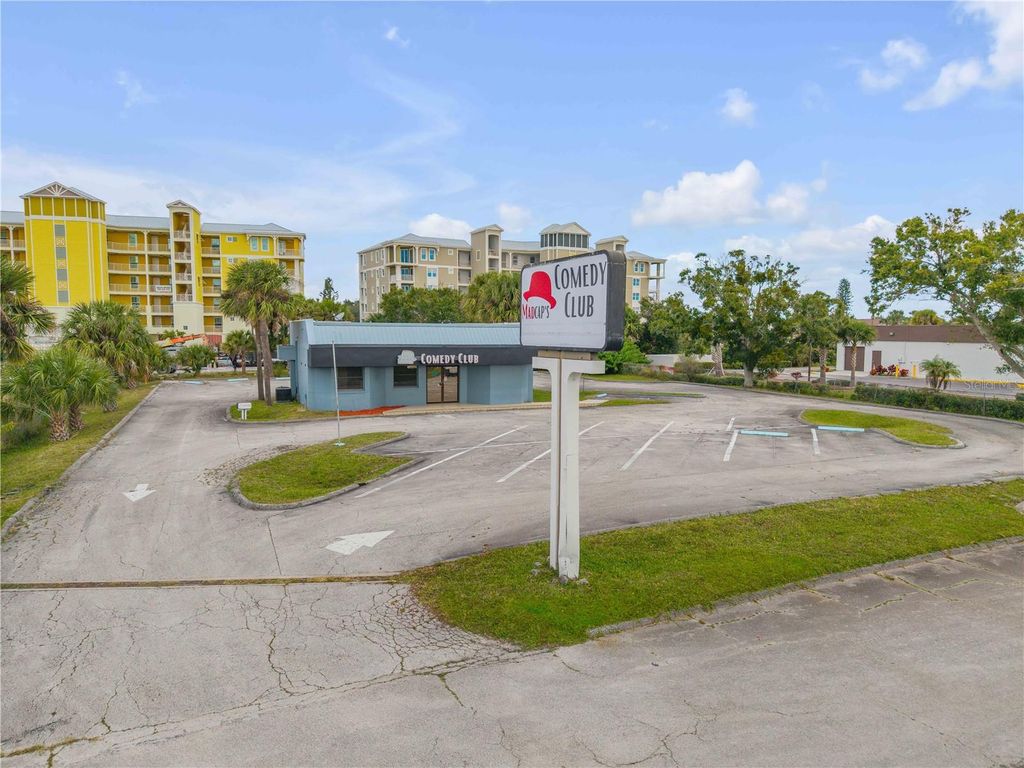 Image 4 of property listing at 109 N CAUSEWAY, New Smyrna Beach, FL 32169