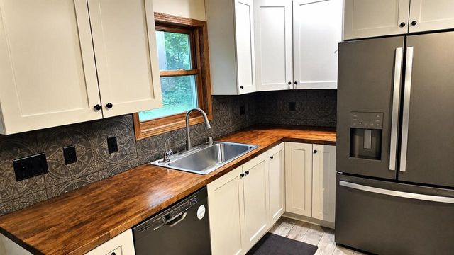 8411 RIDGEVIEW COURT, Larsen, WI 54947