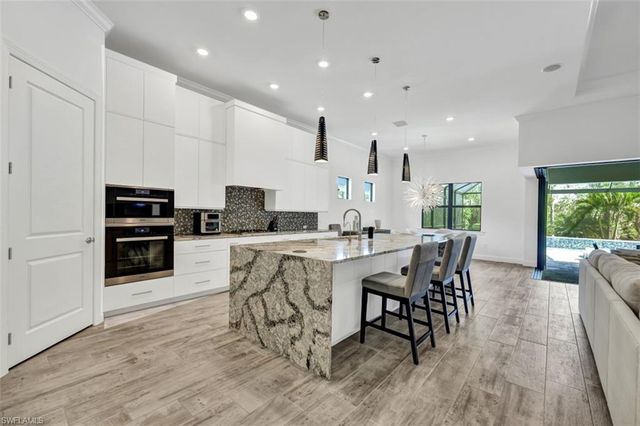 9238 Plover DR, Naples, FL 34120