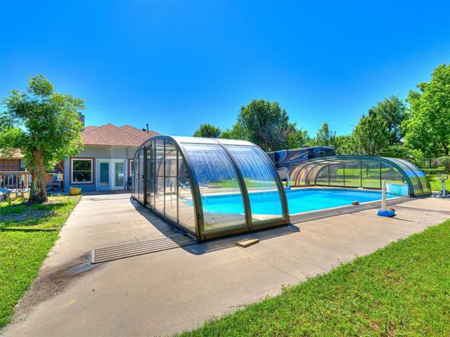 7705 Dripping Springs Lane, Oklahoma City, OK 73150