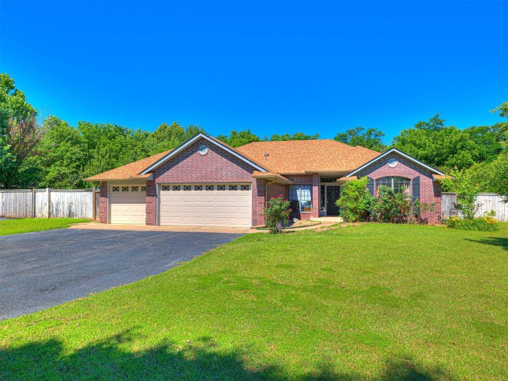 7705 Dripping Springs Lane, Oklahoma City, OK 73150