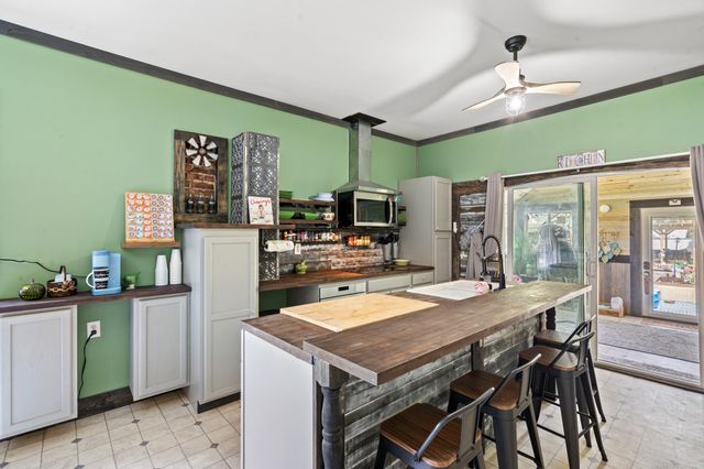 209 S Walnut St., Lake View, SC 29563