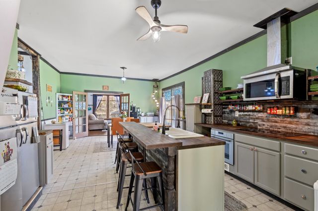 209 S Walnut St., Lake View, SC 29563