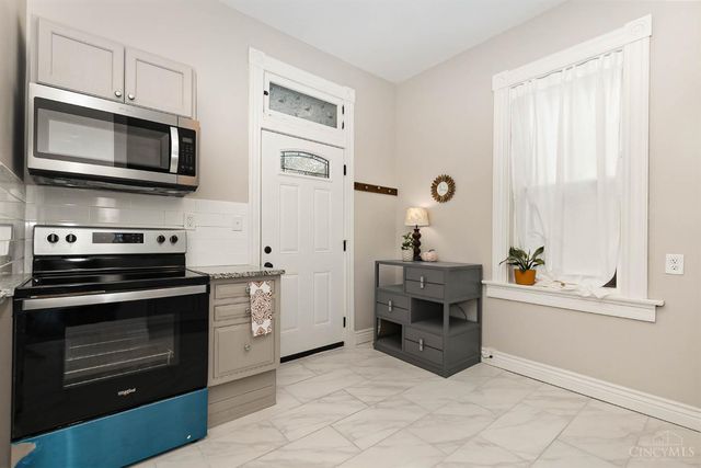 519 Maple Street, Elmwood Place, OH 45216