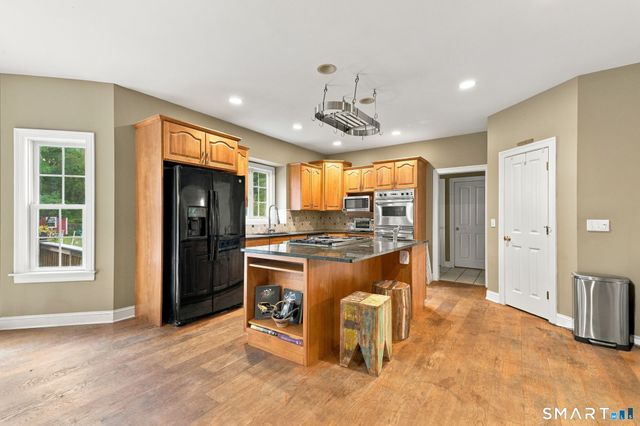 140 Elk Drive, Southbury, CT 06488