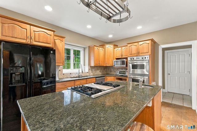 140 Elk Drive, Southbury, CT 06488