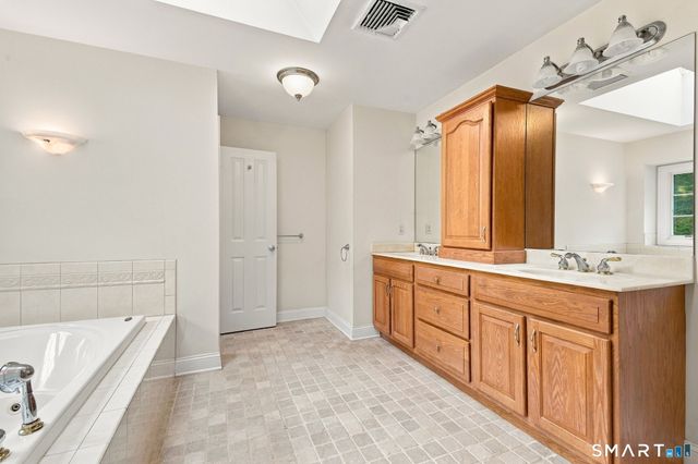 140 Elk Drive, Southbury, CT 06488