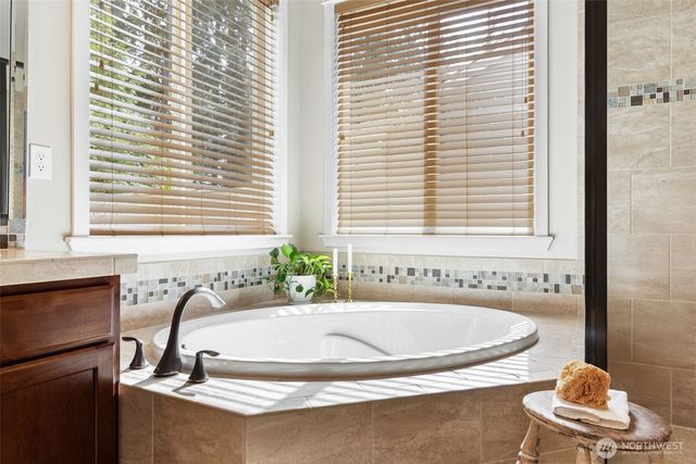 4232 Abigail Drive NE, Lacey, WA 98516