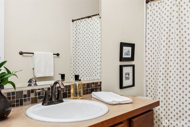 4232 Abigail Drive NE, Lacey, WA 98516